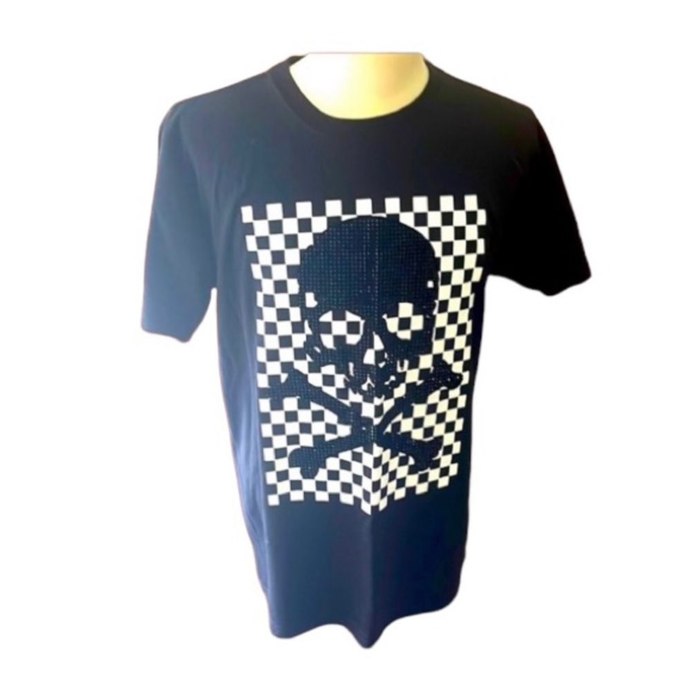 NWOT unisex skull & bones T-shirt